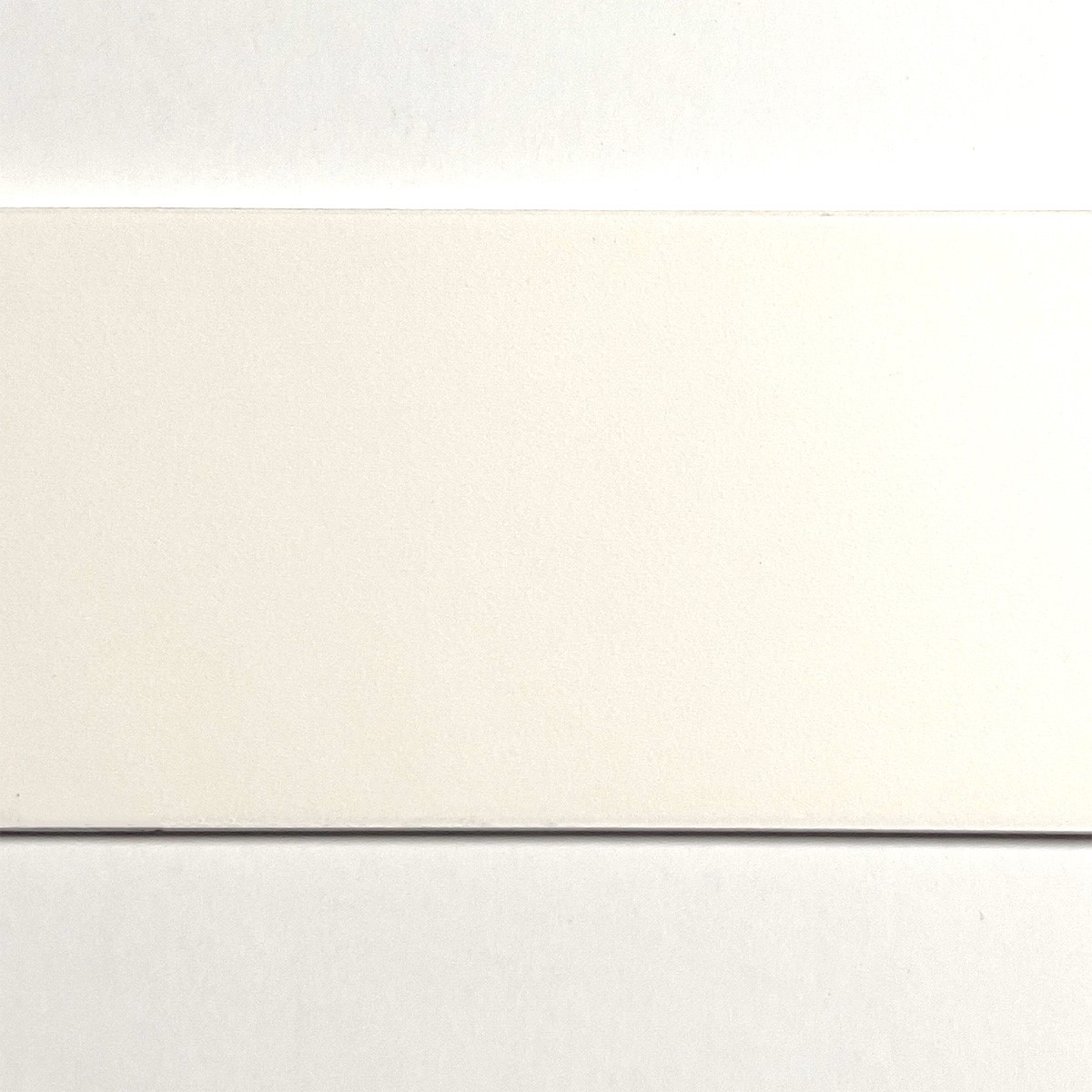 Gardenia 2" Real Wood blinds finish swatch